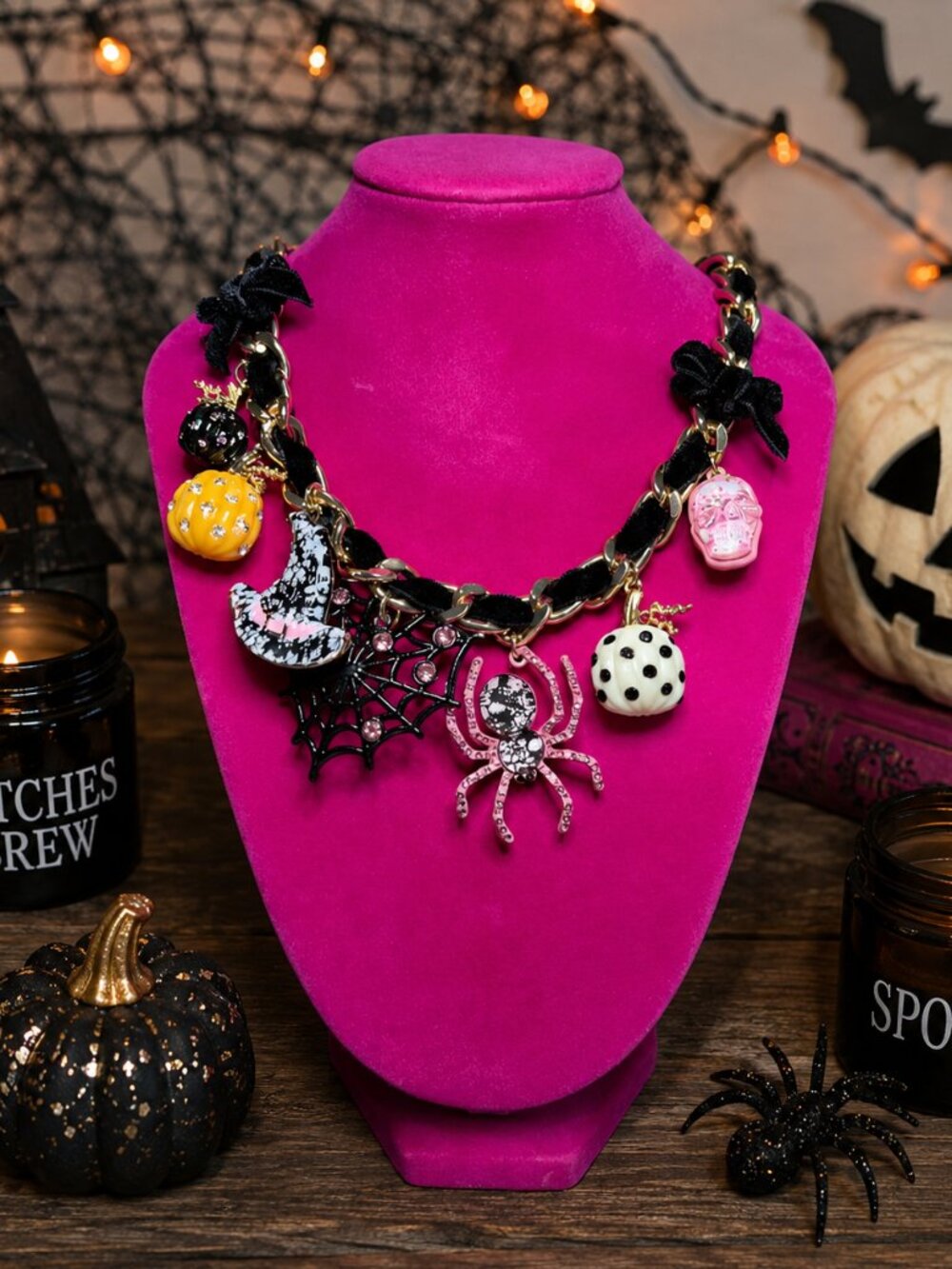 NWT Betsey Johnson Halloween Charm Necklace 2026 Cottagecore Curb Link Chain